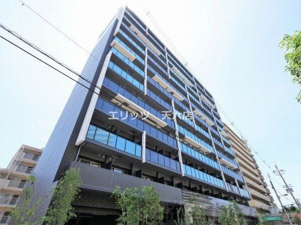 プレサンス西中島南方セレストの物件外観写真